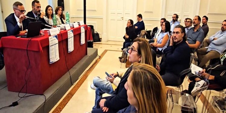 L’ORDINE DEI FISIOTERAPISTI DI NAPOLI PROMUOVE LA PREPARAZIONE DEI FUTURI CTU E CTP, ESPOSITO: “SUCCESSO STRAORDINARIO”