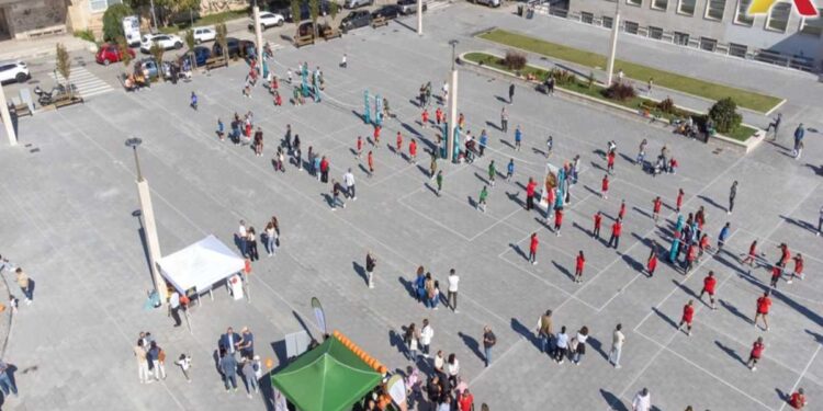 Grande successo per il Minivolley Party: Piazza Risorgimento invasa dalla passione per la pallavolo