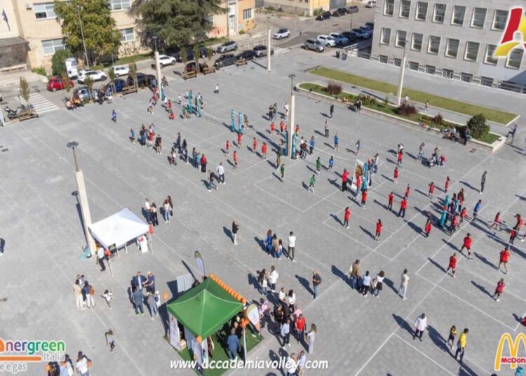 Grande successo per il Minivolley Party: Piazza Risorgimento invasa dalla passione per la pallavolo