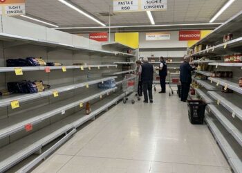 Sciopero dei trasportatori in Campania: l’Irpinia fa i conti con gli scaffali vuoti nei supermercati